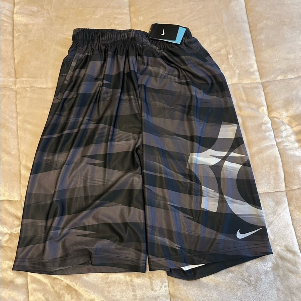 Nike KD Kevin Durant Basketball Athletic Shorts Size Youth XL New With Tags